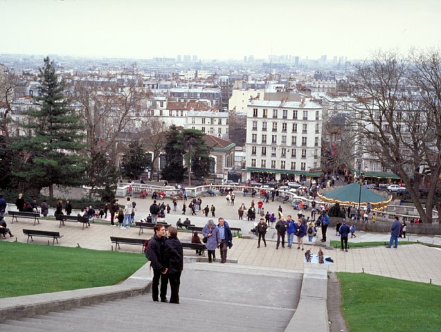 12-8 Montmartre, Paris, France, March 1998/ Leica Minilux 40mm Kodak EB-2
