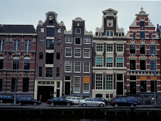 13-3 The Terraced Houses, Amsterdam, the Netherlands, March 2001/ Leica Minilux 40mm Kodak EBX