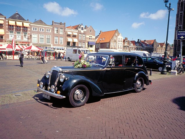 14-5 Markt, Delft, the Netherlands, May 2001/ Bessa R 25mm Kodak EBX