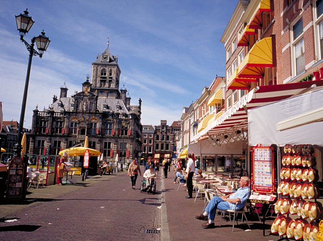 14-7 Markt, Delft, the Netherlands, May 2001/ Bessa R 25mm Kodak EBX