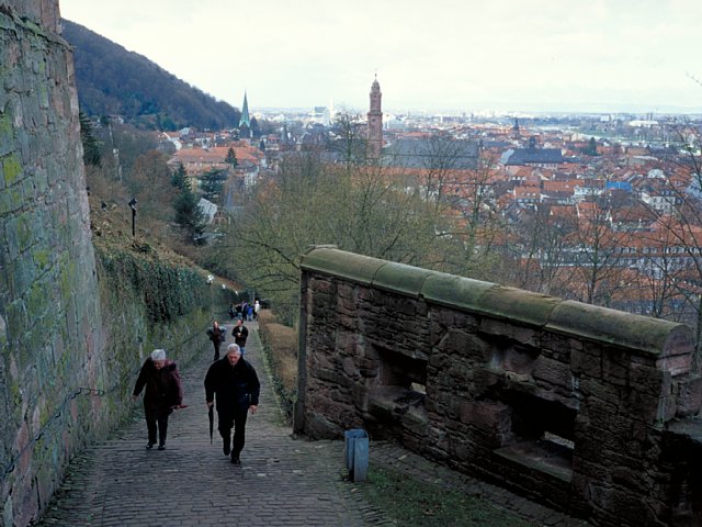 16-1 Old Castle, Heidelberg, Germany, March 2000/ Leica Minilux Summarit 40mm Kodak EBX