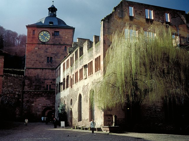 16-3 Old Castle, Heidelberg, Germany, March 2000/ Leica Minilux Summarit 40mm Kodak EBX