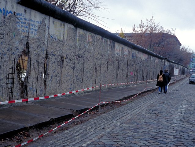 17-3 Berlin, Germany, November 1999/ Leica Minilux Summarit 40mm Kodak EBX