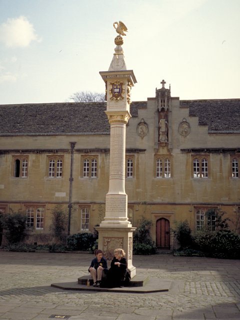 19-5 Corpus Chiristi, Oxford, United Kingdom, March 1999/ Contax T2 35mm Kodak Film ED-3