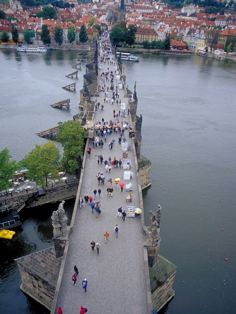 48-5 Charles Bridge, Prague, Czeck Republic, September 2003/ Bessa L Snapshot Scopar 25mm Kodak EBX