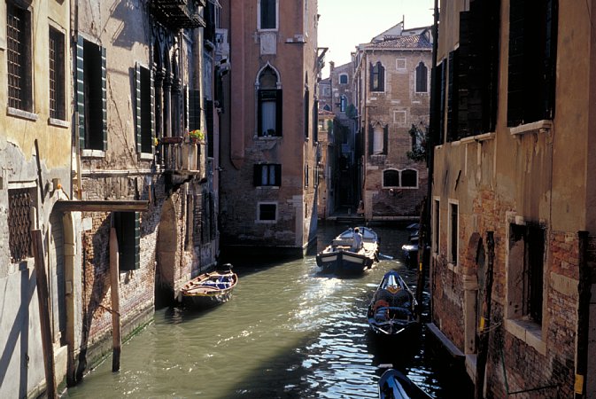 57-2 Venice, Italy, September 2003/ Leica Minilux 40mm Kodak EBX