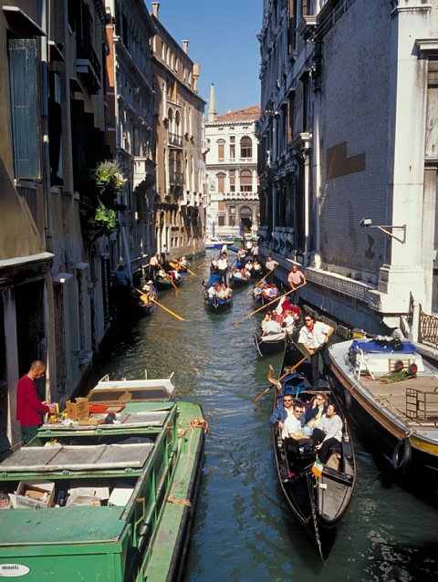 57-5 Venice, Italy, September 2003/ Leica Minilux 40mm Kodak EBX