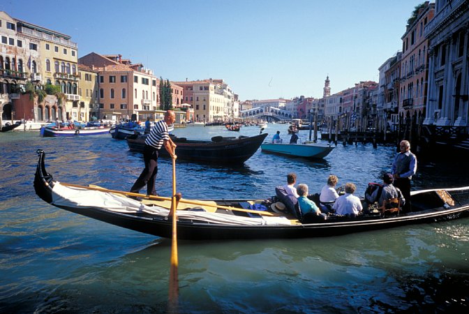 57-7 Venice, Italy, September 2003/ Bessa L Snapshot Scopar 25mm Kodak EBX